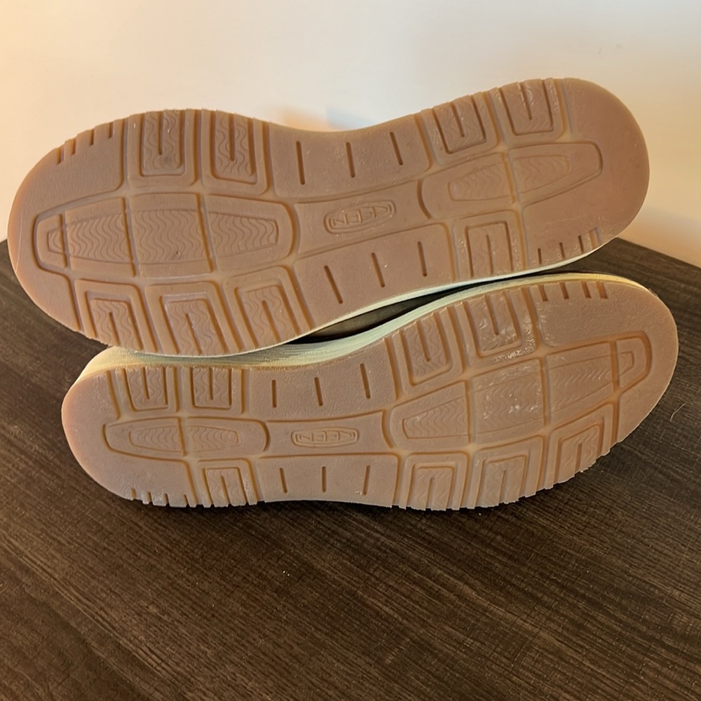Keen Tan and Brown Ankle Boots - Picture 6 of 6